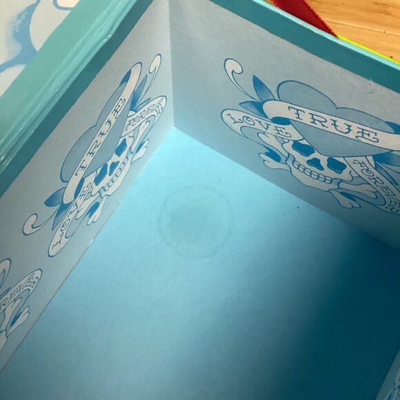 Ed Hardy x Lisa Frank Storage Chest Cardboard "lunchbox" NEW - Picture 13 of 16